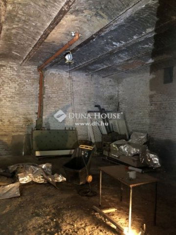 Eladó üzlethelyiség, Budapesten, IX. kerületben 34.99 M Ft