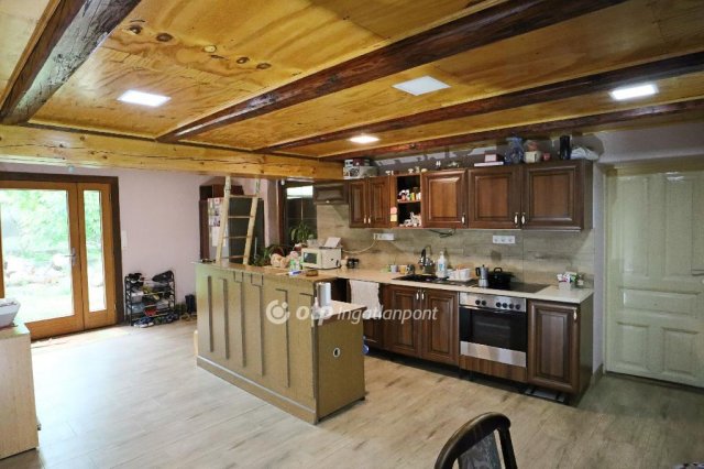 Eladó családi ház, Veszprémgalsán 17.9 M Ft, 2 szobás