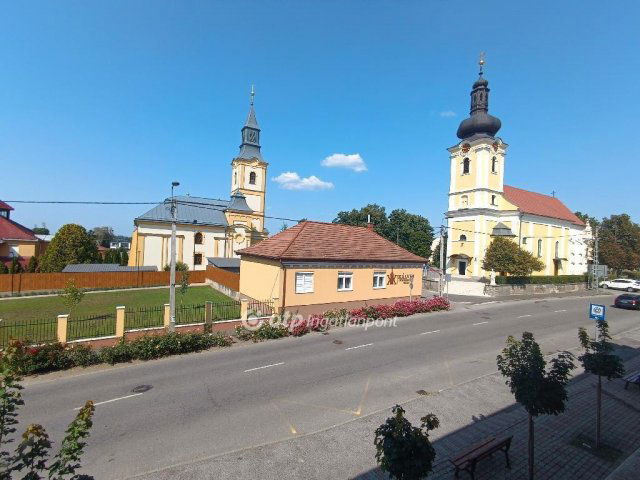 Eladó téglalakás, Kisvárdán 45 M Ft, 3+2 szobás