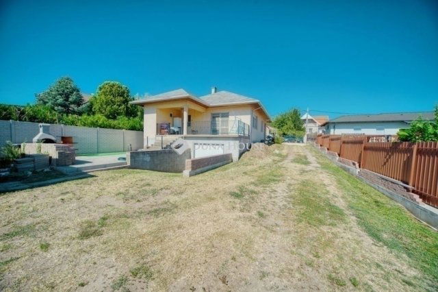 Eladó családi ház, Gyálon 132.9 M Ft, 4 szobás