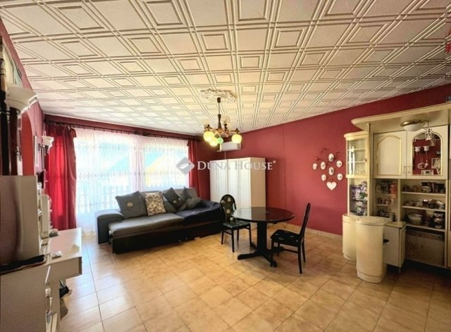 Eladó családi ház, Ócsán 84.9 M Ft, 5 szobás