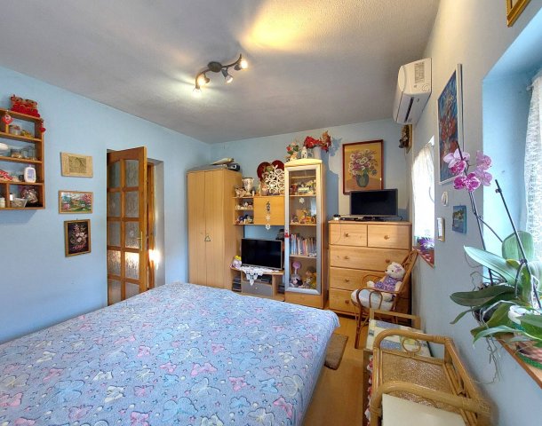 Eladó családi ház, Halásztelken 155 M Ft, 8+2 szobás