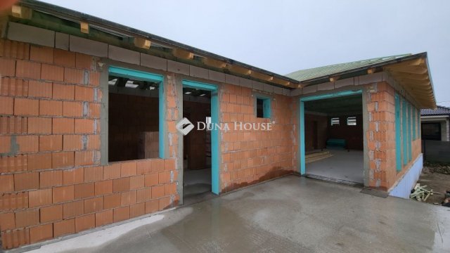 Eladó családi ház, Érden 159.8 M Ft, 5 szobás