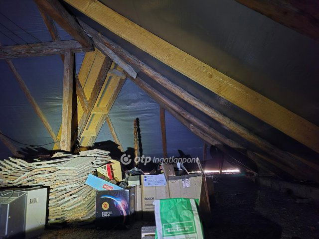 Eladó családi ház, Veszprémben 85.8 M Ft, 3+2 szobás