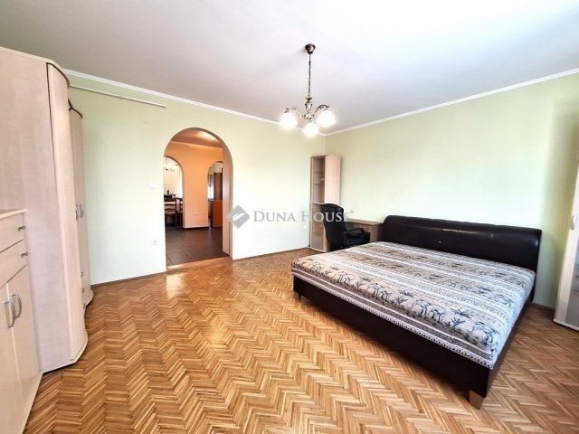 Eladó téglalakás, Kecskeméten 55 M Ft, 2 szobás