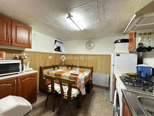 Eladó nyaraló, Tamásiban 32 M Ft, 3 szobás