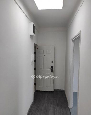 Eladó téglalakás, Kazincbarcikán 26.5 M Ft, 2 szobás