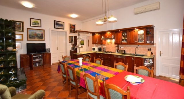 Eladó családi ház, Debrecenben 368 M Ft, 5+1 szobás