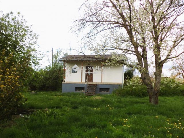 Eladó családi ház, Kápolnásnyéken 59.9 M Ft, 1+1 szobás