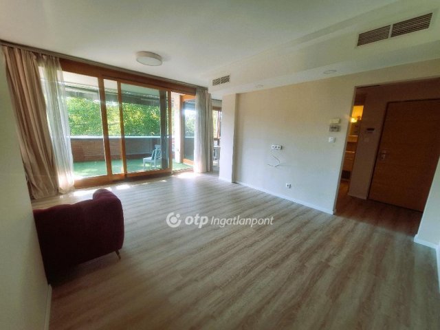 Eladó téglalakás, Budapesten, III. kerületben 195 M Ft, 2 szobás