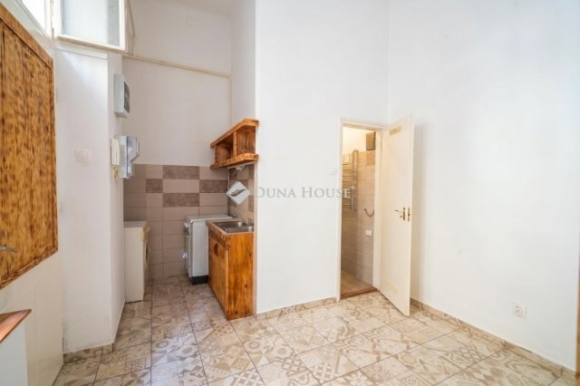 Eladó téglalakás, Budapesten, I. kerületben 62.95 M Ft, 1 szobás