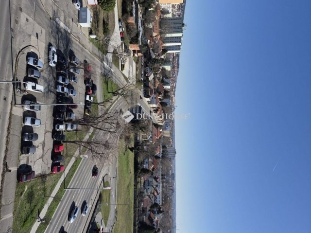 Eladó panellakás, Pécsett 39.9 M Ft, 2 szobás