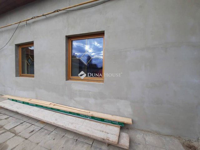 Eladó családi ház, Kiskunfélegyházán 42 M Ft, 4 szobás