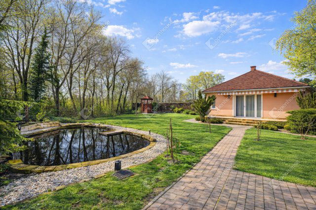 Eladó családi ház, Algyőn 108.99 M Ft, 4 szobás