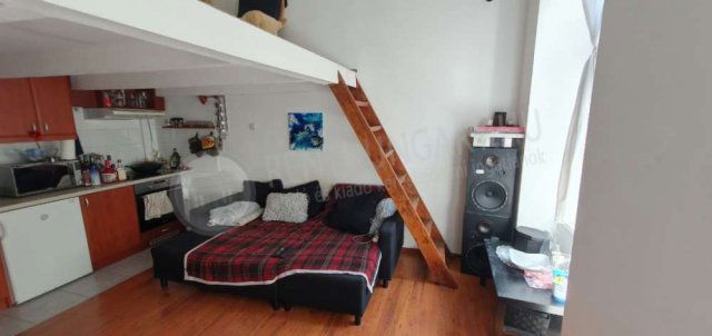 Kiadó téglalakás, albérlet, VII. kerületben, Holló utcában