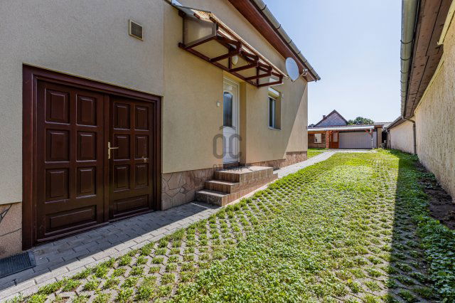Eladó ipari ingatlan, Gyöngyösön 129 M Ft / költözzbe.hu
