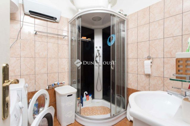 Eladó téglalakás, Mosonmagyaróváron 32.9 M Ft, 2 szobás