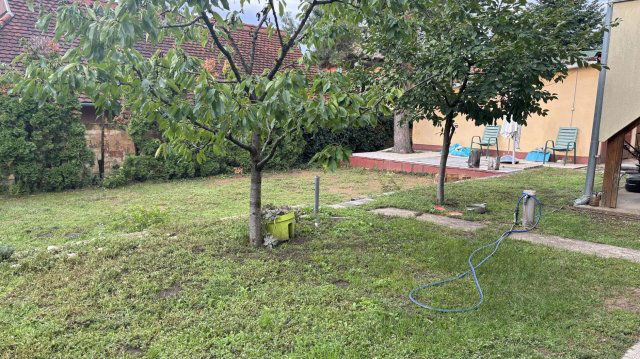 Kiadó téglalakás, albérlet, Tatán 90 E Ft / hó, 1 szobás