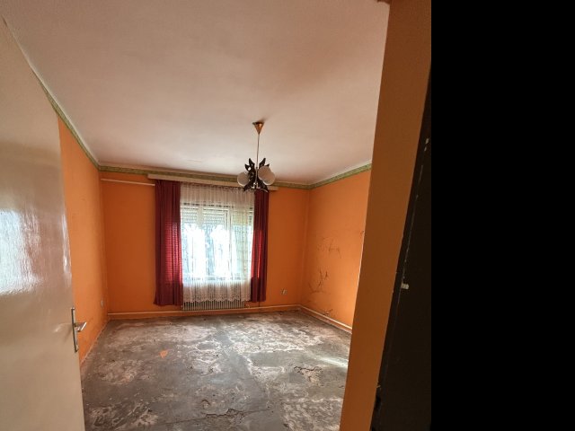 Eladó családi ház, Tapsonyon 8.9 M Ft, 5+1 szobás