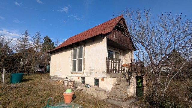 Eladó nyaraló, Biatorbágyon 29.9 M Ft, 1+2 szobás