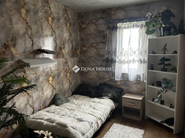 Eladó családi ház, Csörögön, Arany János utcában 41.9 M Ft