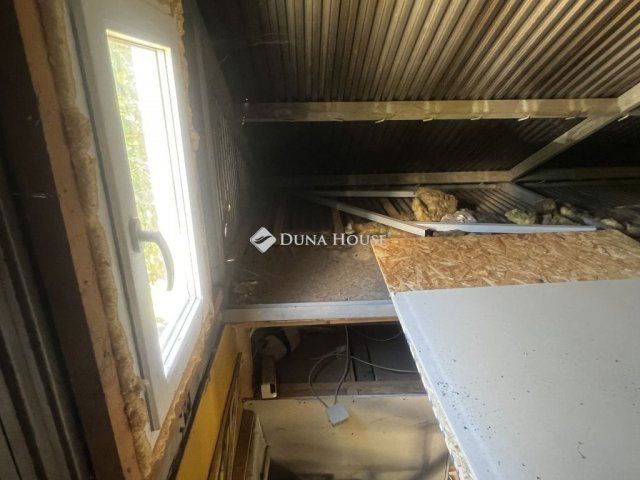 Eladó családi ház, Kincsesbányán 29.5 M Ft, 1 szobás