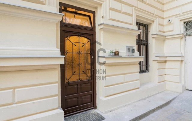 Eladó téglalakás, Budapesten, VI. kerületben 46.9 M Ft, 1 szobás