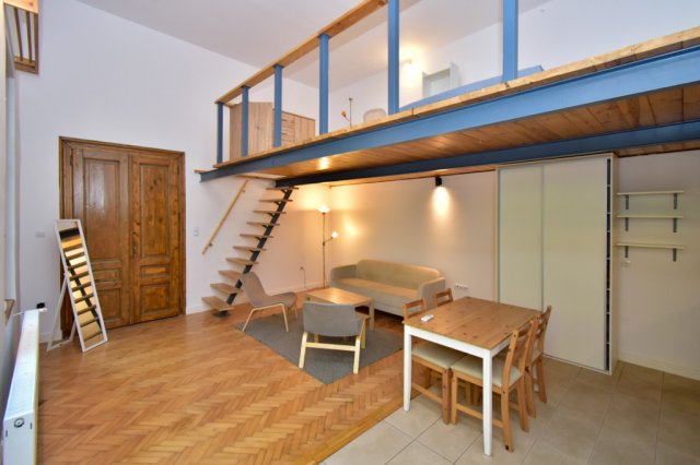 Kiadó téglalakás, albérlet, Szegeden 220 E Ft / hó, 1 szobás