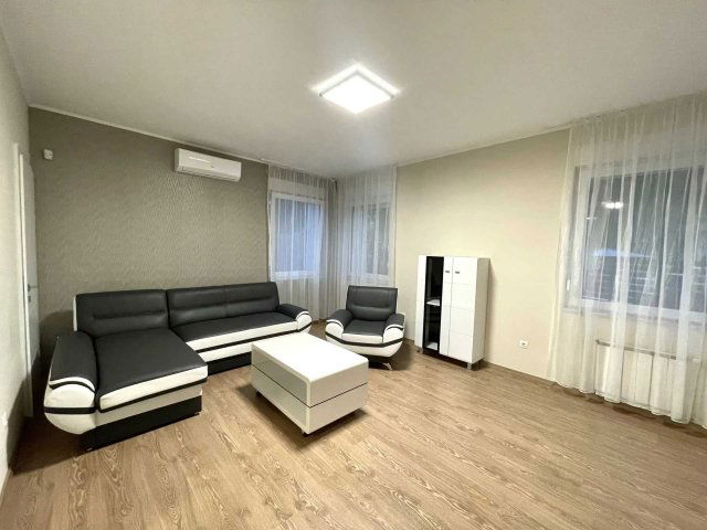 Kiadó családi ház, albérlet, XI. kerületben, Görbe utcában