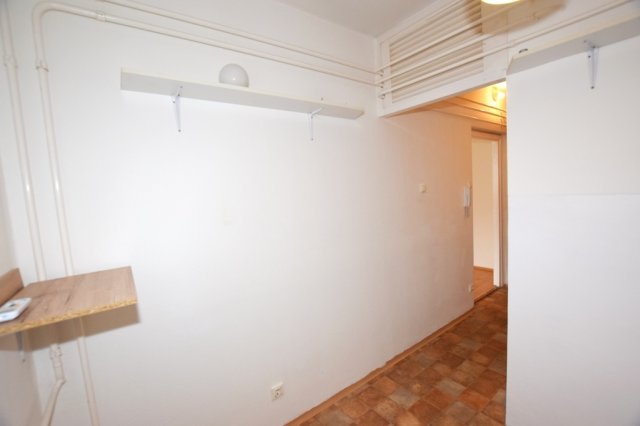 Kiadó panellakás, albérlet, Debrecenben 155 E Ft / hó, 1 szobás