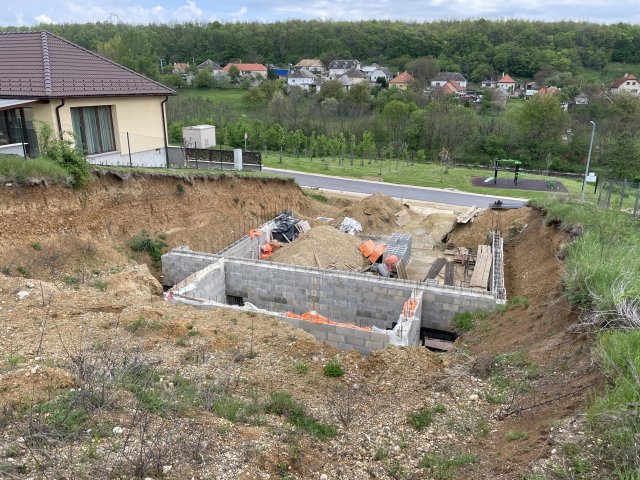 Eladó ikerház, Eplényen 69 M Ft, 4 szobás / költözzbe.hu