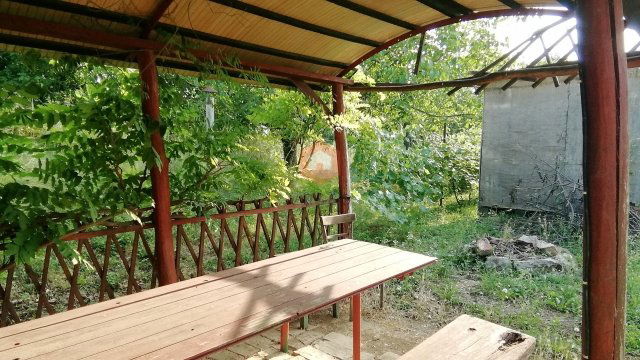 Eladó nyaraló, Nyugotszenterzsébeten 3.9 M Ft, 2 szobás