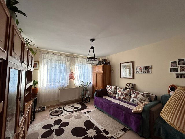 Eladó téglalakás, Nyíregyházán 49.9 M Ft, 3 szobás