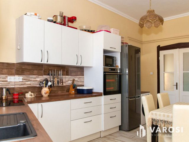 Eladó családi ház, Vámospércsen 49.9 M Ft, 6 szobás