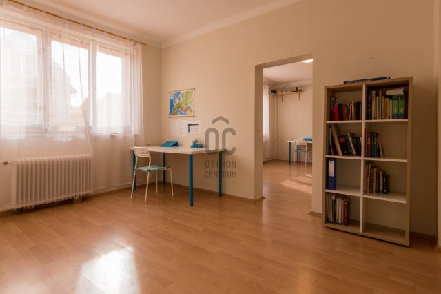 Eladó családi ház, Szigetszentmiklóson 85 M Ft, 6 szobás