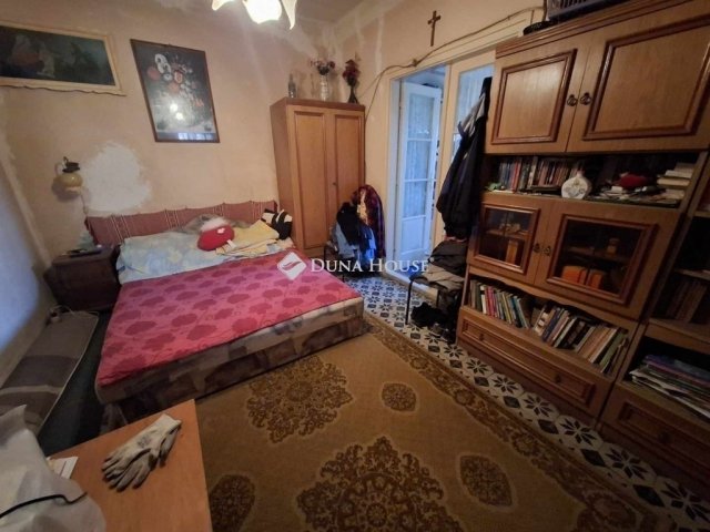 Eladó családi ház, Vácegresen 47 M Ft, 4 szobás