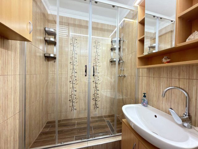 Kiadó panellakás, albérlet, Székesfehérvárott 150 E Ft / hó