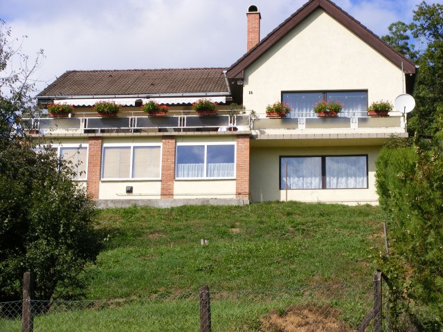Eladó családi ház, Parádon, Fehérkő utcában 99 M Ft, 8 szobás