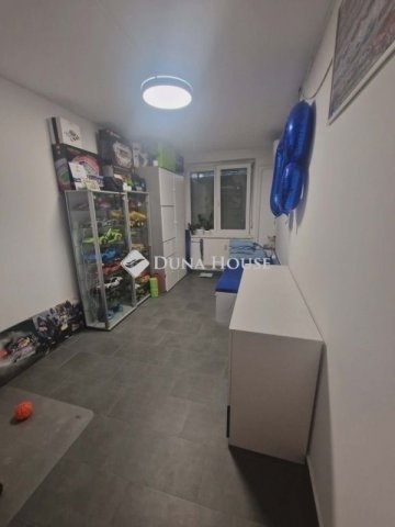 Eladó panellakás, Budapesten, XX. kerületben 67.9 M Ft, 2 szobás