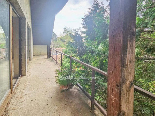 Eladó családi ház, Székesfehérvárott 140 M Ft, 7 szobás