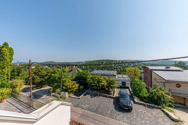 Eladó családi ház, Budapesten, II. kerületben 184.9 M Ft