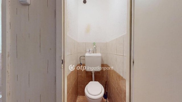 Eladó panellakás, Kazincbarcikán 26.5 M Ft, 2 szobás
