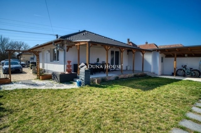 Eladó ikerház, Kakucson 95.99 M Ft, 4 szobás