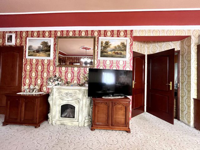 Eladó családi ház, Mikepércsen 99.99 M Ft, 4 szobás