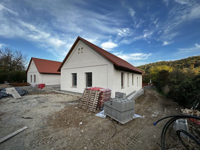 Eladó családi ház, Orfűn 115 M Ft, 4 szobás