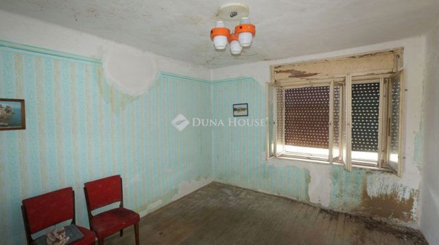 Eladó családi ház, Zalavégen 15.8 M Ft, 2 szobás