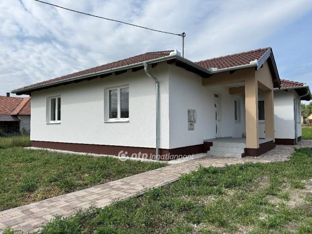 Eladó családi ház, Nagykátán 95 M Ft, 3 szobás