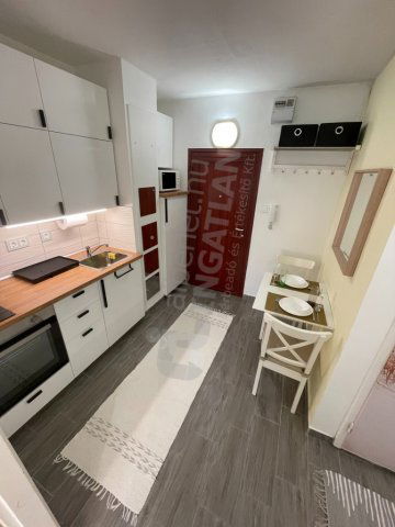 Kiadó panellakás, albérlet, Budapesten, III. kerületben