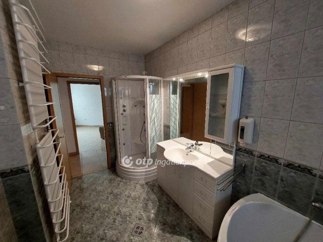 Eladó családi ház, Kecskeméten 149 M Ft, 6 szobás