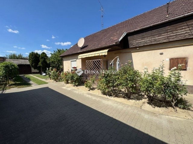 Eladó családi ház, Kecskeméten 72.9 M Ft, 4 szobás